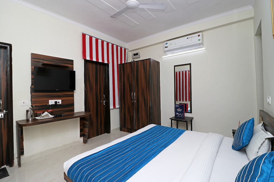 OYO 10439 The City Castle, Airport-Dwarka Delhi, दिल्ली