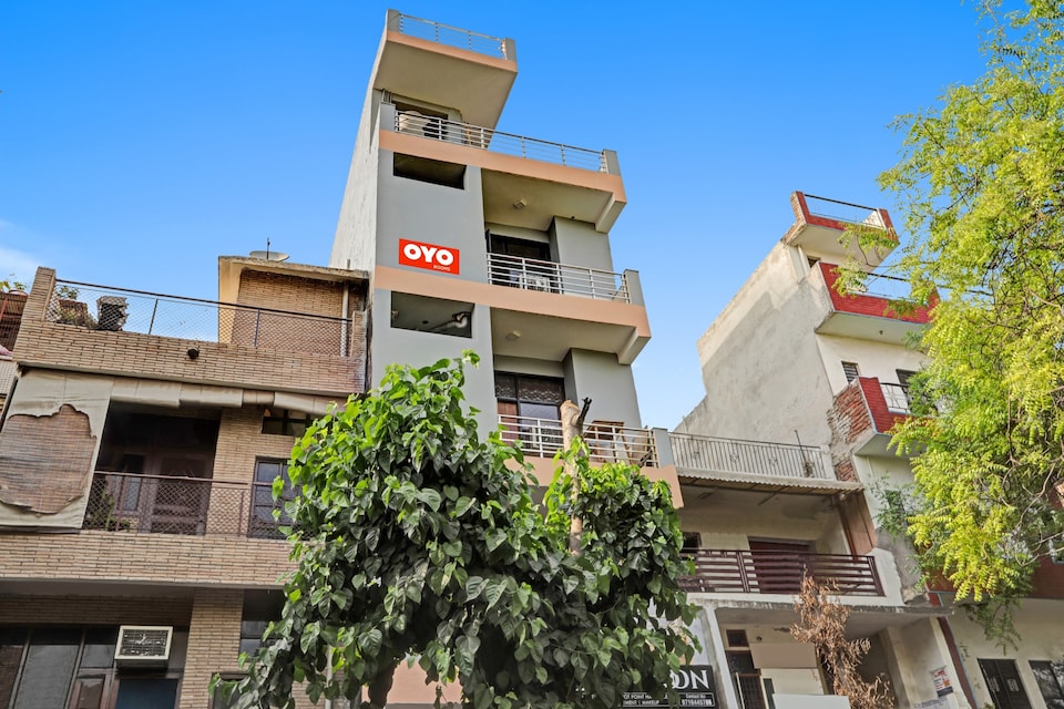 Hotel O Star Sector 16 Metro Station, Noida Stadium, Noida