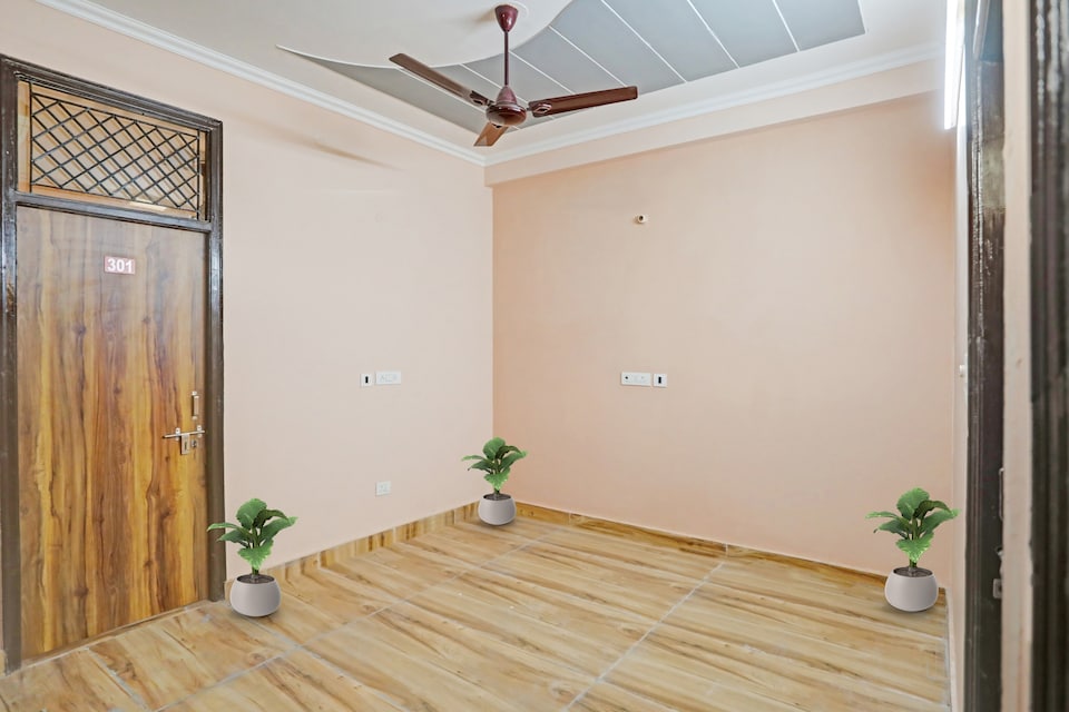 Hotel O Star Sector 16 Metro Station, Noida Stadium, Noida