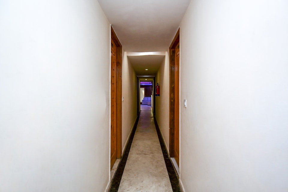 Capitol O 10558 Welcome Inn, Rajouri Garden Delhi, Delhi