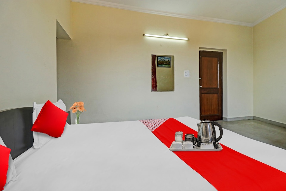 OYO Hotel Sidharth, Dharamshala Cluster, Dharamshala