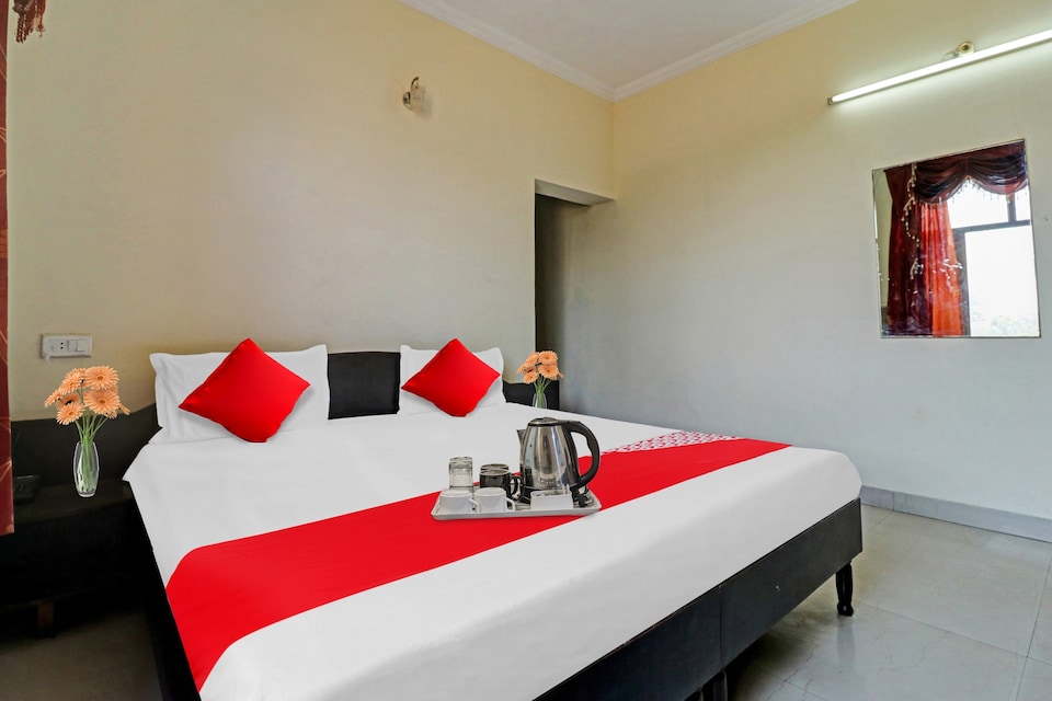OYO Hotel Sidharth, Dharamshala Cluster, Dharamshala