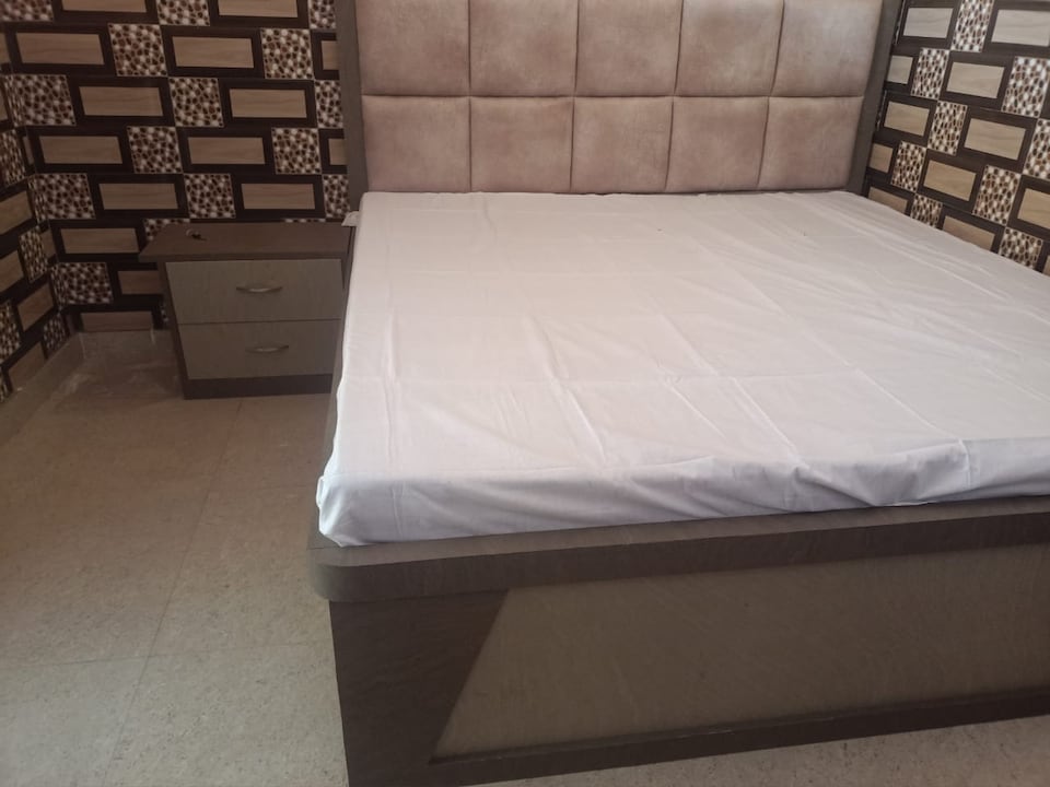 OYO 88308 Hotel Resting Love, Meerut, Meerut