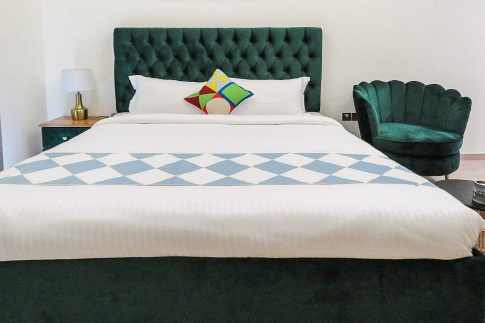 OYO 860 Studio Apartment,Maya Tower 4, Jumeirah Village Triangle	, Al Barsha Dubai, Dubai