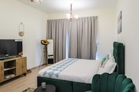 OYO 862 Studio Apartment,Maya Tower 1, Jumeirah Village Triangle	