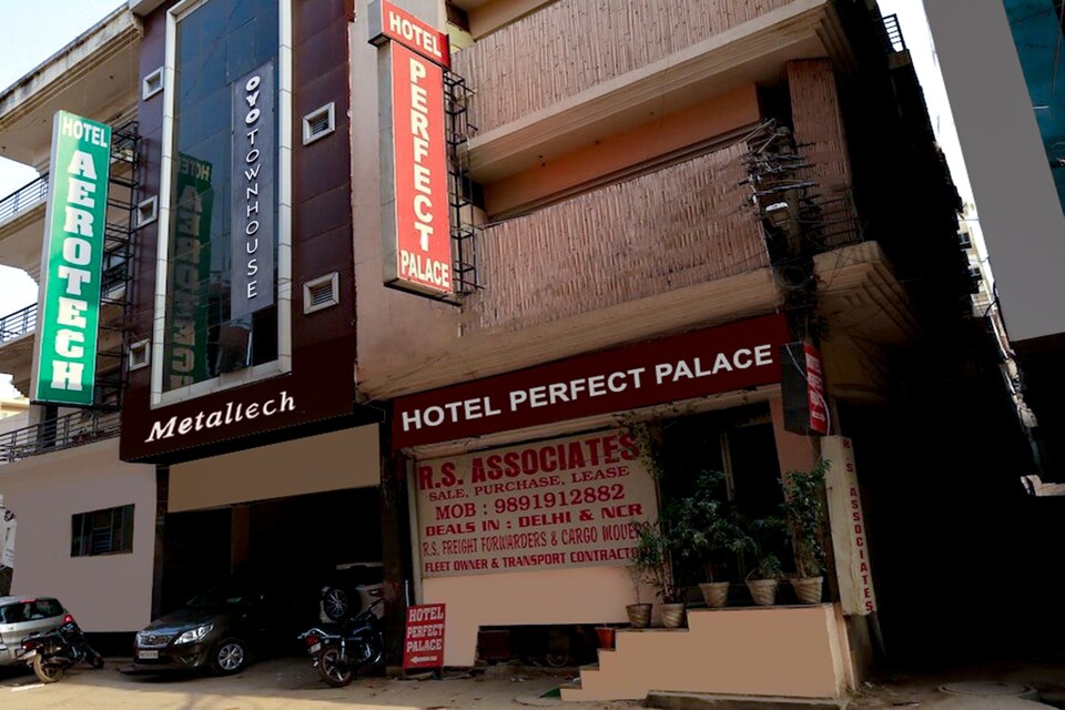 OYO Townhouse 134 Metaltech Near Delhi Airport, Airport Delhi, Delhi Transit