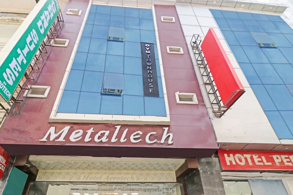 OYO Townhouse 134 Metaltech Near Delhi Airport, Airport Delhi, Delhi Transit