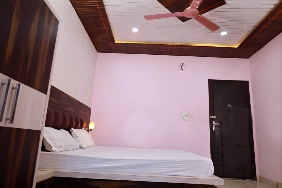 OYO Mid Way Point, Meerut, Meerut