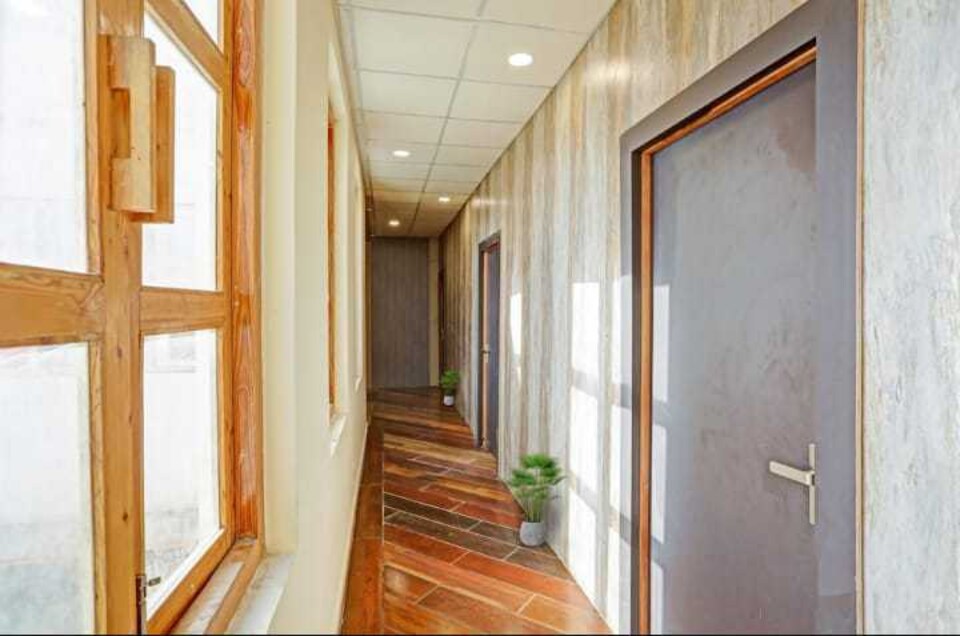 Live as GZB686, Indirapuram Ghaziabad, Ghaziabad