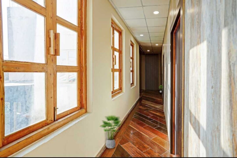 Live as GZB686, Indirapuram Ghaziabad, Ghaziabad