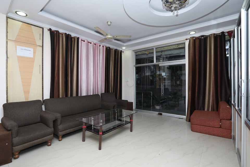 Hotel O Deepak, Sindhi Camp, Jaipur