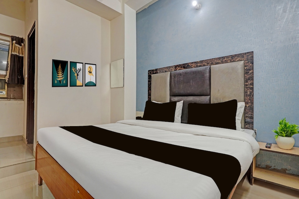 Hotel O Gopinath Temple Jaipur Formerly Deepak Inn, Sindhi Camp, Jaipur