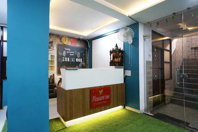 Flagship Hotal Pleasant Inn Near Jahangirpuri Metro Station