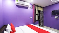 Flagship Hotal Pleasant Inn Near Jahangirpuri Metro Station