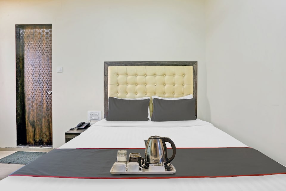 Flagship Hotel Skylink Hospitality Near Haji Ali Dargah, Mumbai Central-Byculla, Mumbai