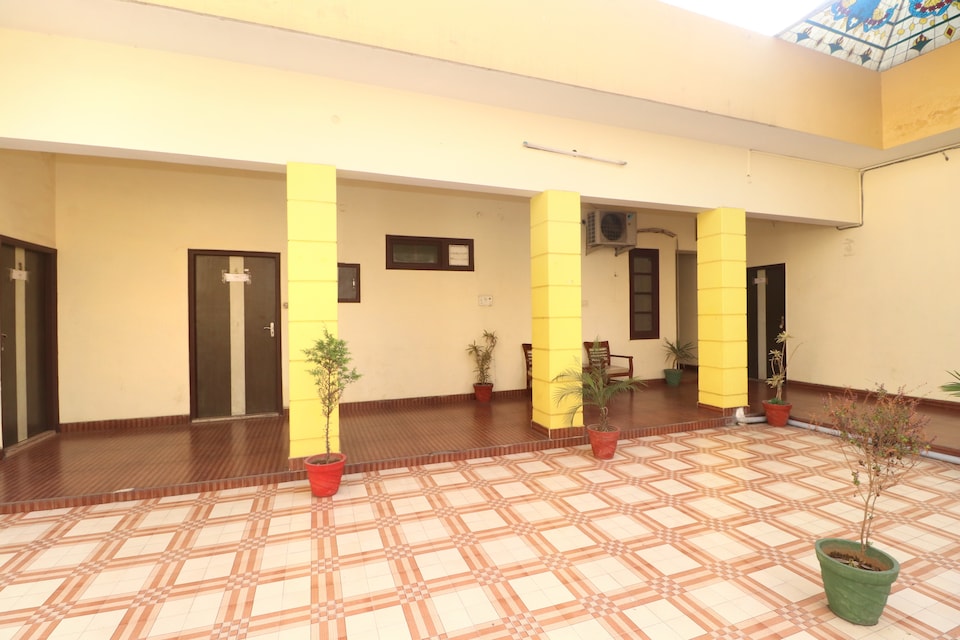 Hotel O Star INN , Jyoti Chowk Jalandhar, Jalandhar