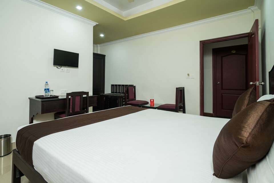OYO 10428 Hotel Sandal Breeze, Marayoor Munnar, Munnar