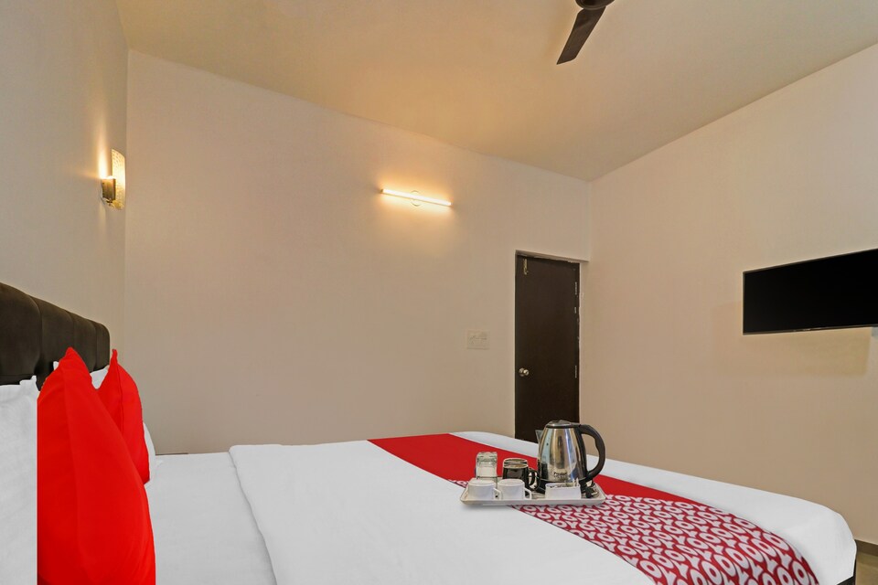 OYO Flagship 88535 Calangute Beach Walk, Calangute Goa, Goa