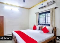 OYO Phoenix Guest Hub Near Calangute Beach