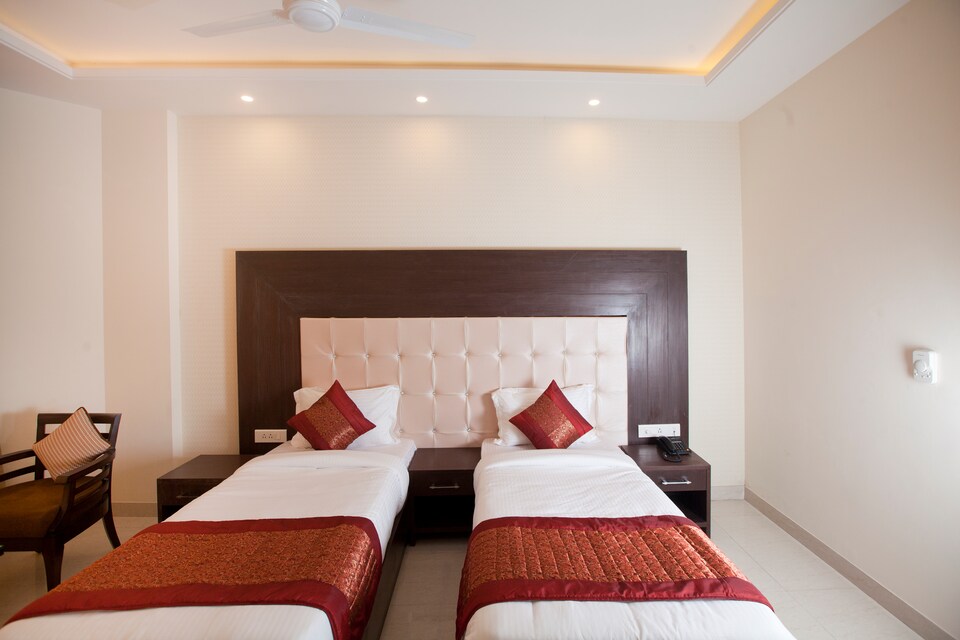 OYO 387 Hotel Eden Royal, Old Gurgaon, Gurgaon