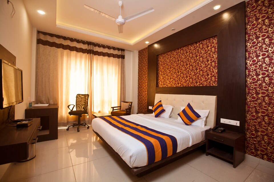 OYO 387 Hotel Eden Royal, Old Gurgaon, Gurgaon