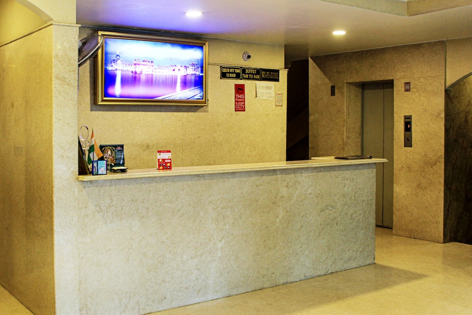 OYO 1439 Hotel Maan K, Karol Bagh Delhi, Delhi