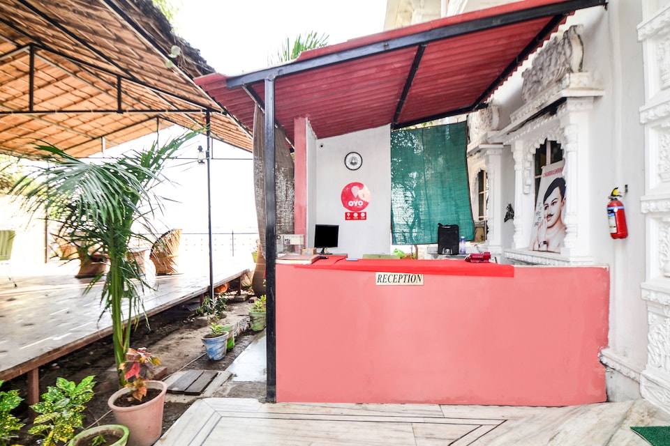 OYO Hotel Lake Haveli, Gulab Bagh, Udaipur