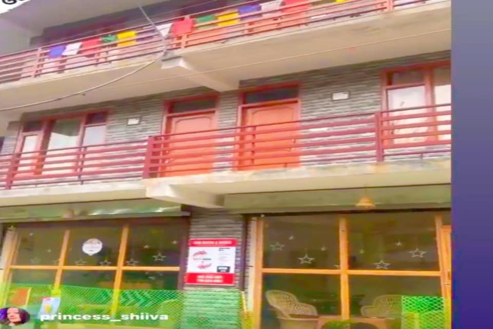 OYO HOME 88689 Sky Garden Manali Bistro & Homes, Old Manali Road, Manali