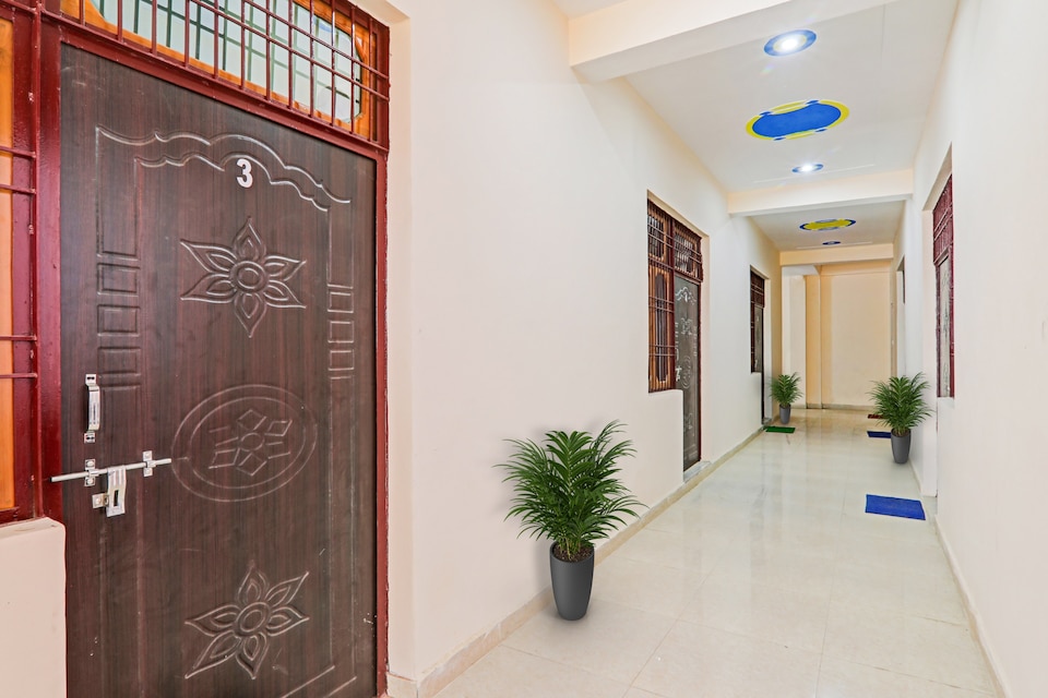 Hotel O Chitransh Guest House, Airport Lucknow, Lucknow