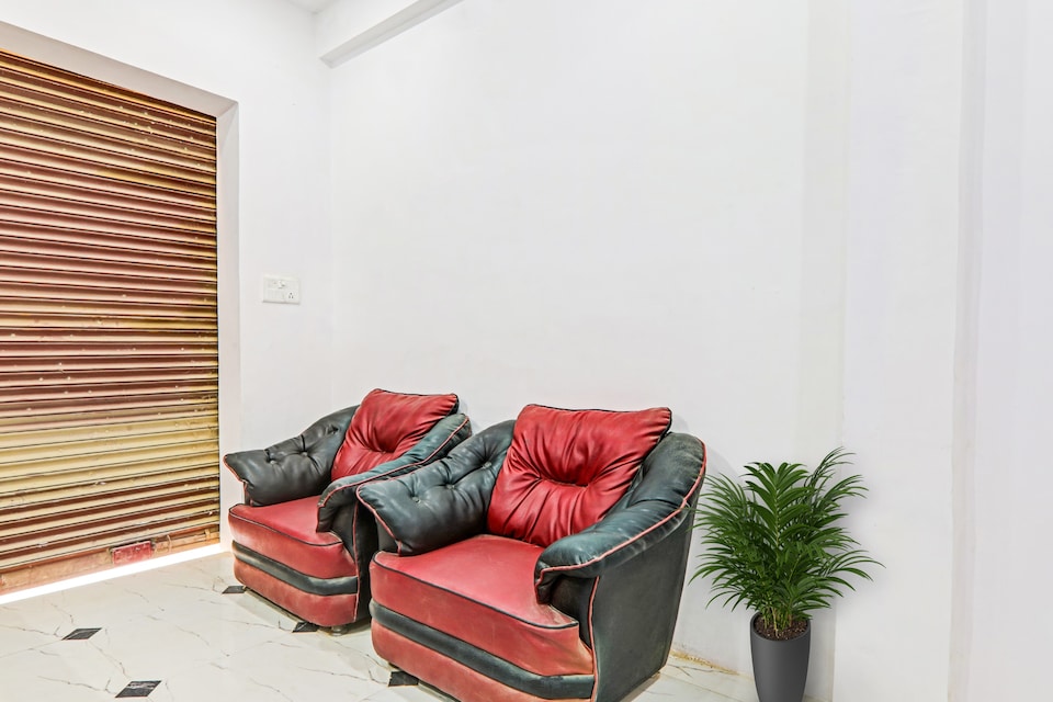 Hotel O Chitransh Guest House, Airport Lucknow, Lucknow