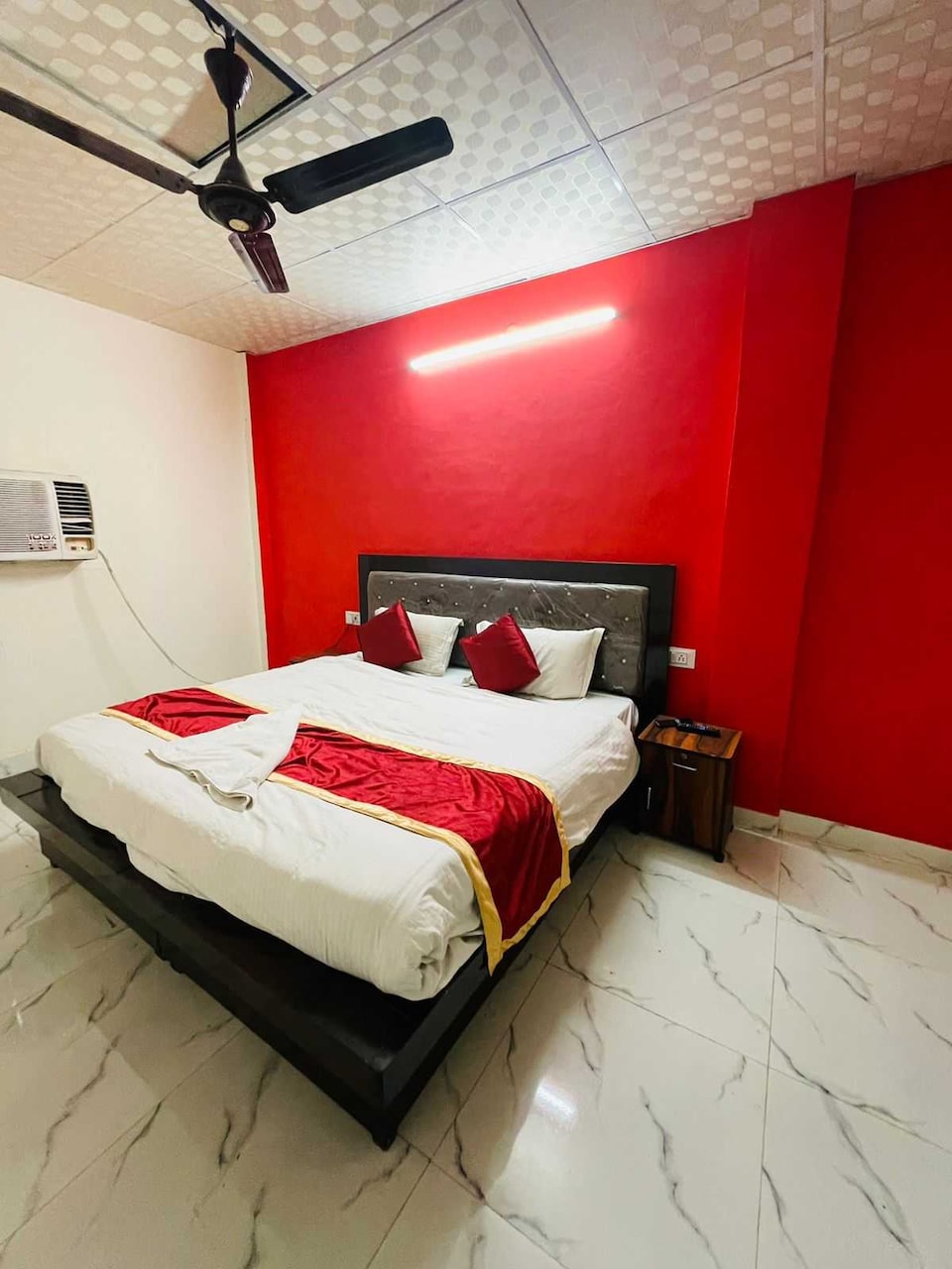 OYO 88695 FORTISH INN, Noida City, Noida