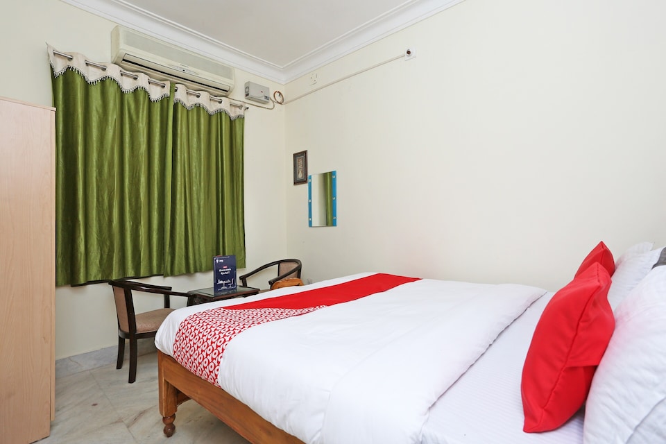 OYO 10510 Village Inn, Nayapalli Bhubaneswar, Bhubaneswar