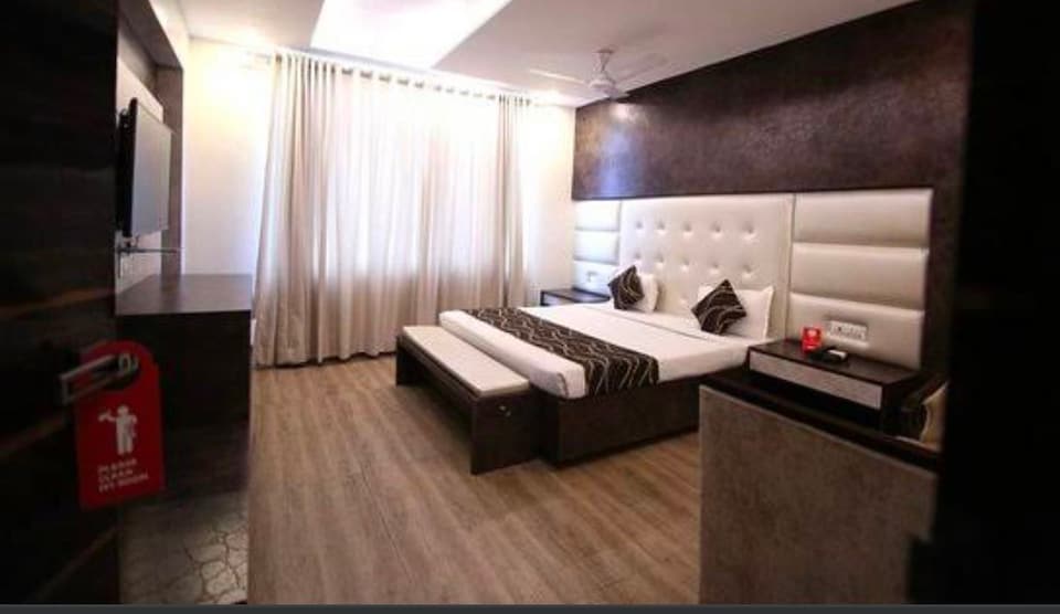 Hotel O Vansh Palace, Pandri Road, Raipur