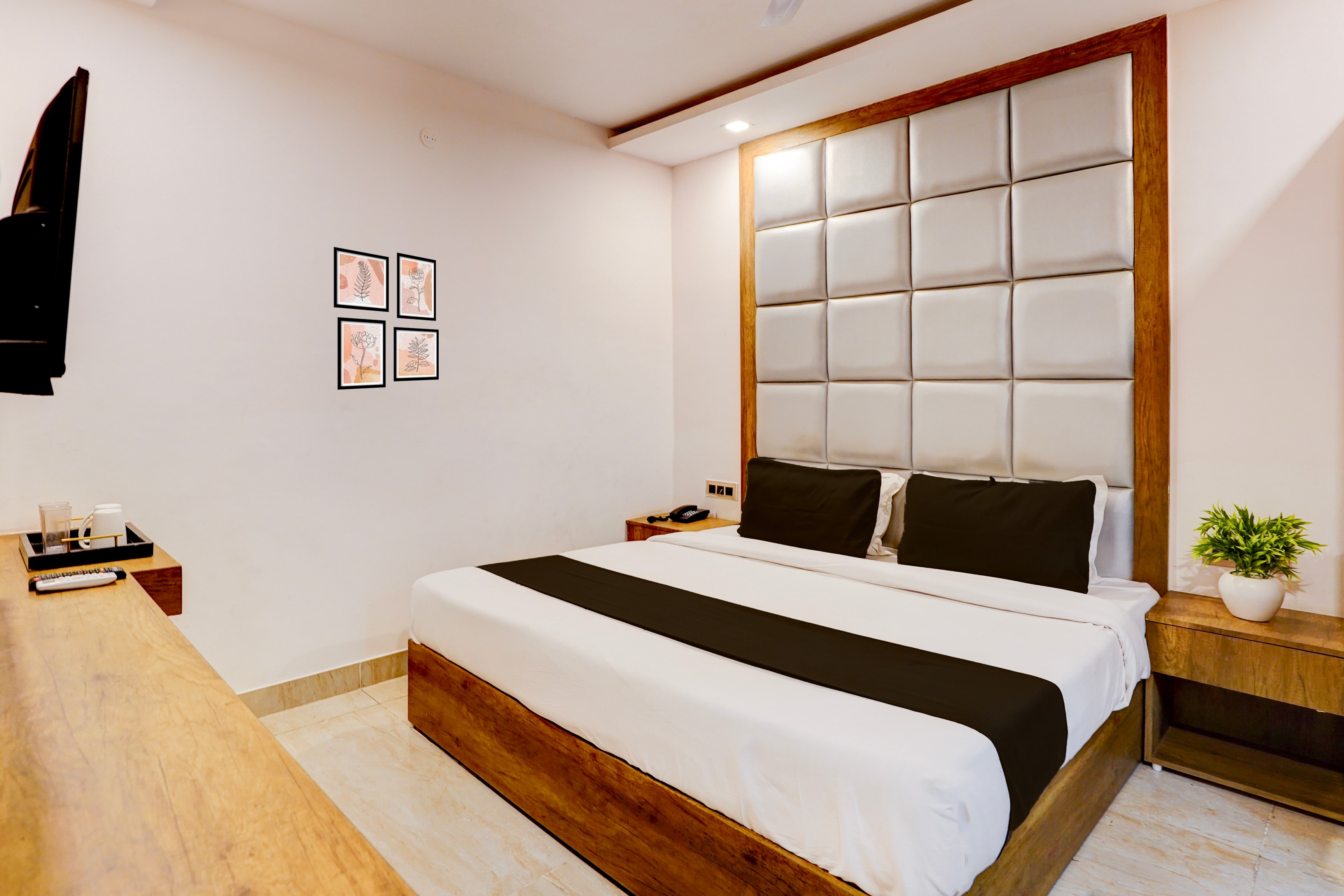 Couple Suite Hotel Haridwar Railway