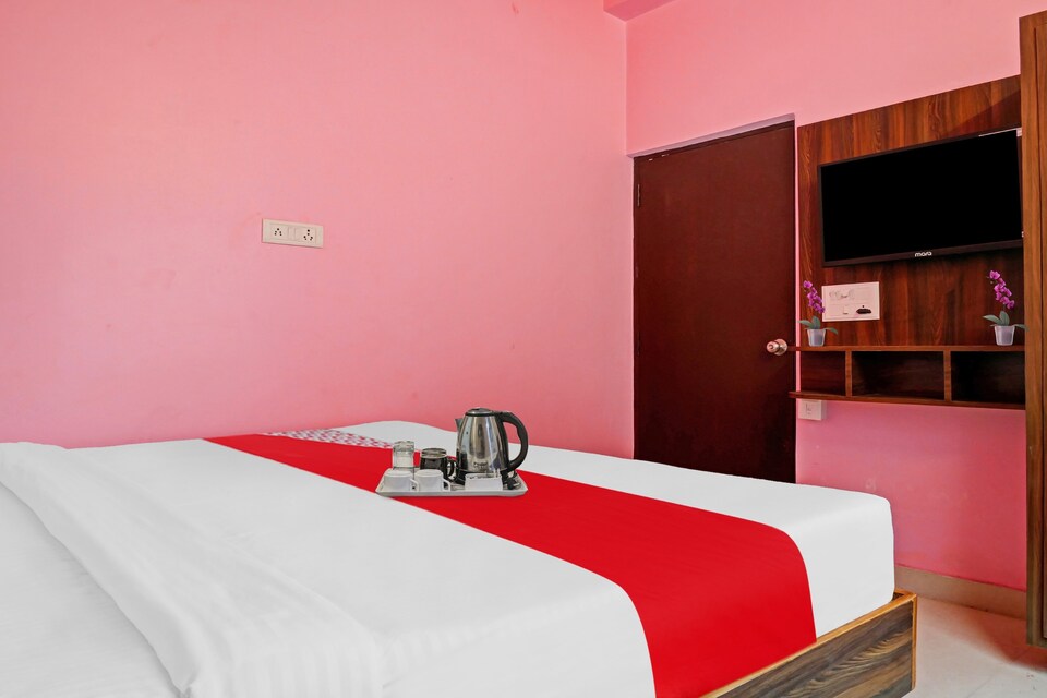 OYO P S Guest House, Godowlia, Varanasi