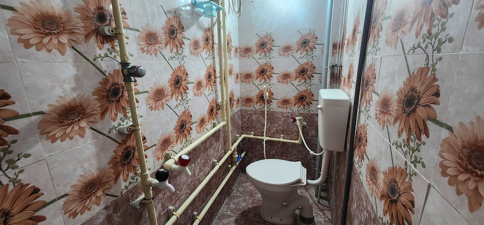 Live Under - MDU215, Madurai City Centre, Madurai