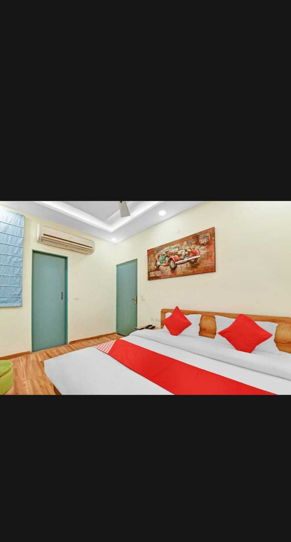 Live on NOD2108, Noida Expressway SEZ, Noida