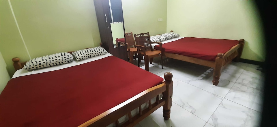 SPOT ON 88825 Santhosh Lodging , Mysore City Center, Mysore