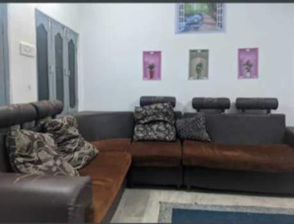 OYO Lucky's Grand, Nakkalagutta Hanamkonda Warangal, Warangal