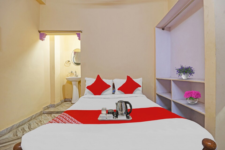 OYO Pratap Guest House, LB Nagar-Uppal, Hyderabad