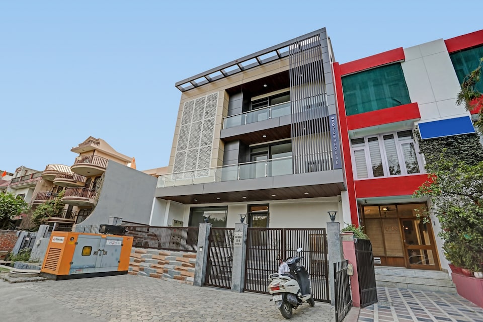Townhouse 1007 Hotel Premium Inn, Noida City, Noida
