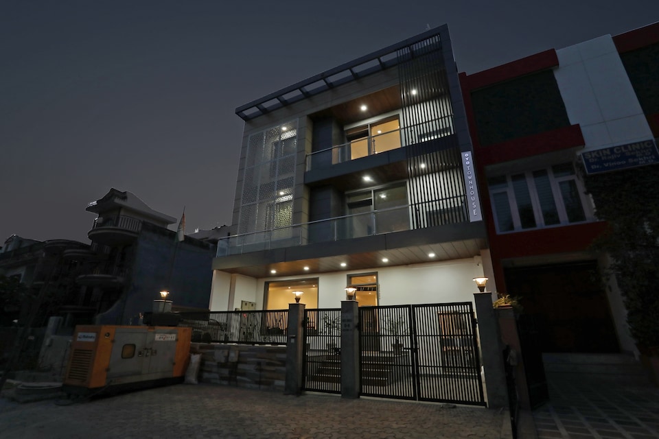 Townhouse 1007 Hotel Premium Inn, Noida City, Noida