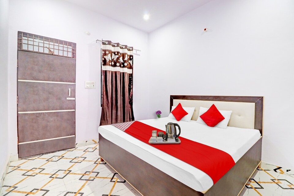 OYO Krishna Palace, Corporate Complex, Agra