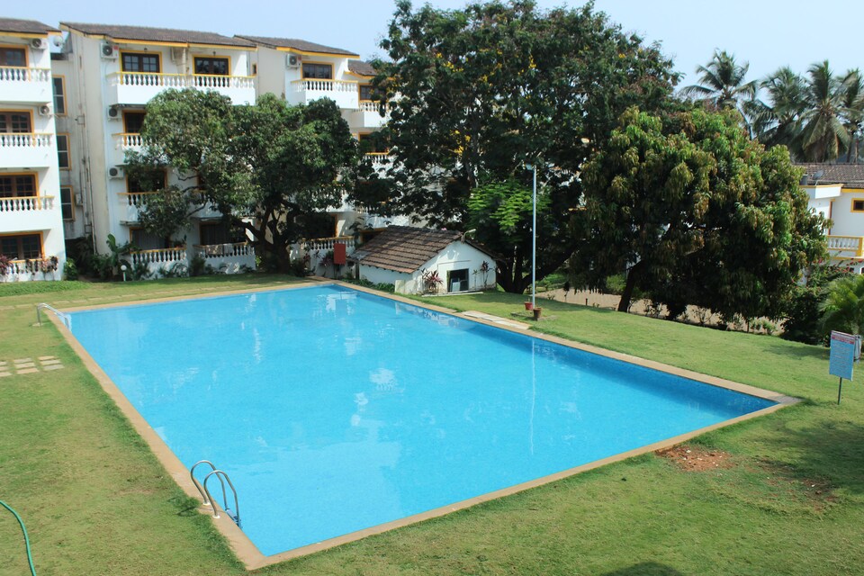 OYO 10732 Home Poolview 1BHK Candolim, Candolim Goa, Goa