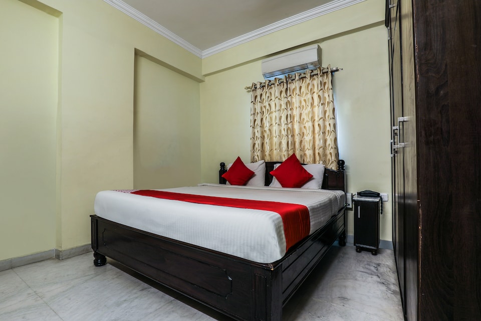 OYO 10597 Shri Nirvana Inn, Kothaguda, Hyderabad