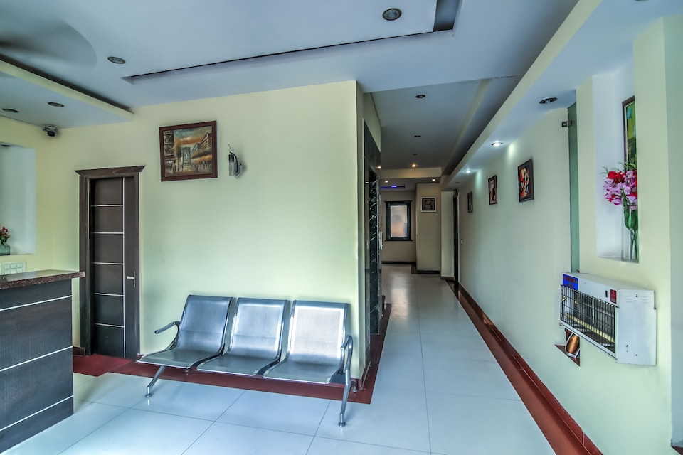 OYO 388 Hotel Signature leaf, Medanta, Gurgaon