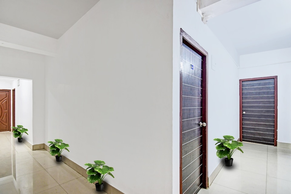 Hotel O  ASHIRBAD GUEST HOUSE, Rajarhat Kolkata, Kolkata