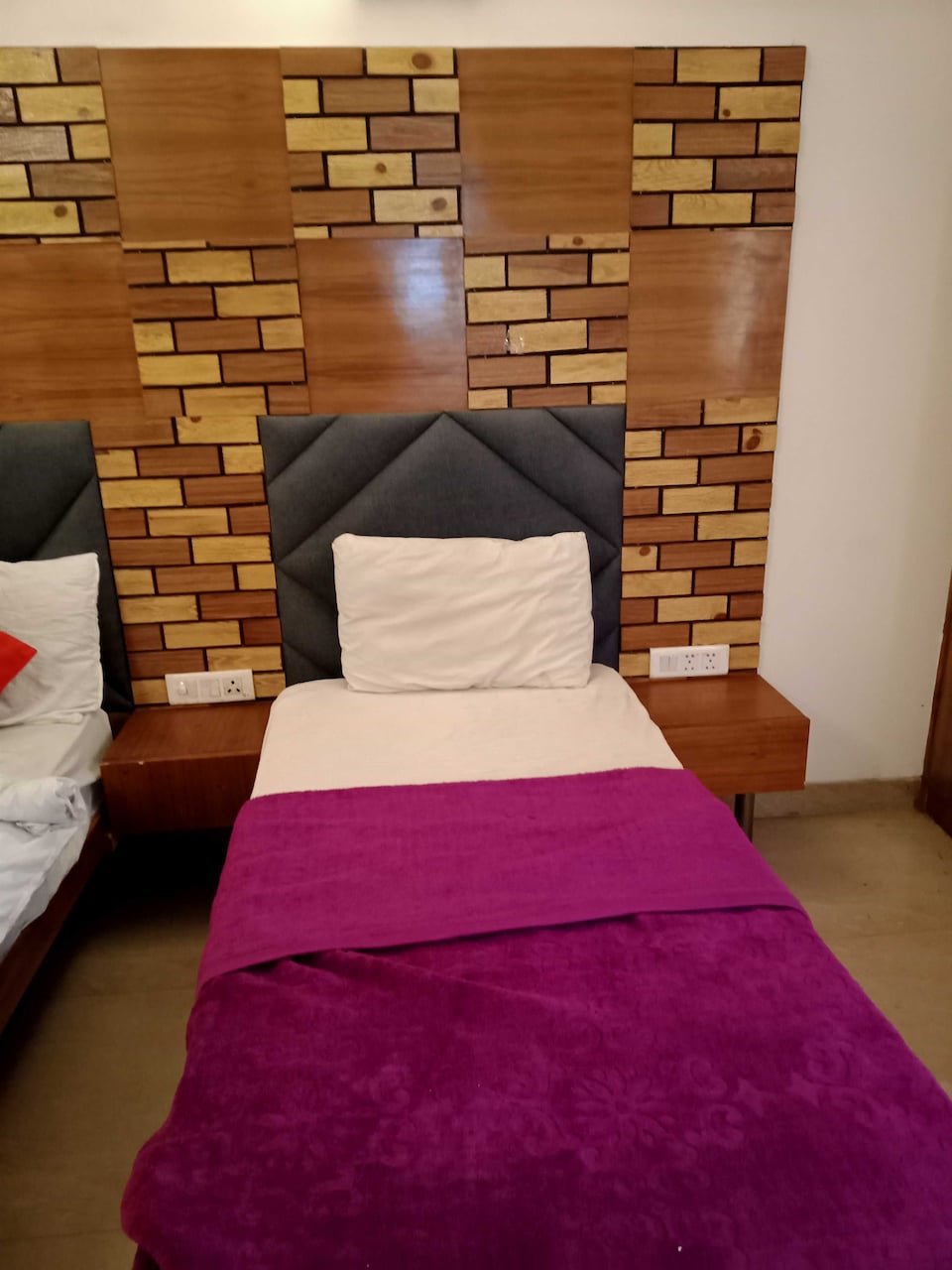 Live on DEL686, Airport Delhi, Delhi Transit