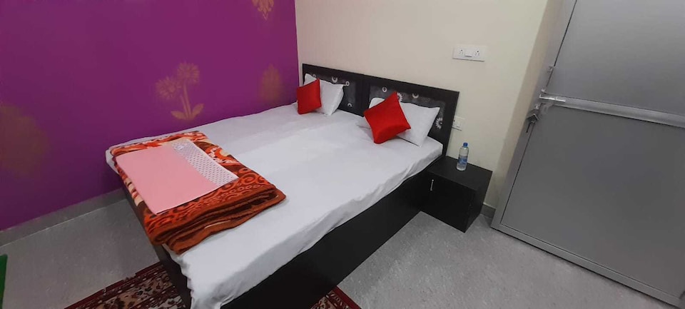 SPOT ON Samriddhi Inn, Singapore Mall Lucknow, Lucknow