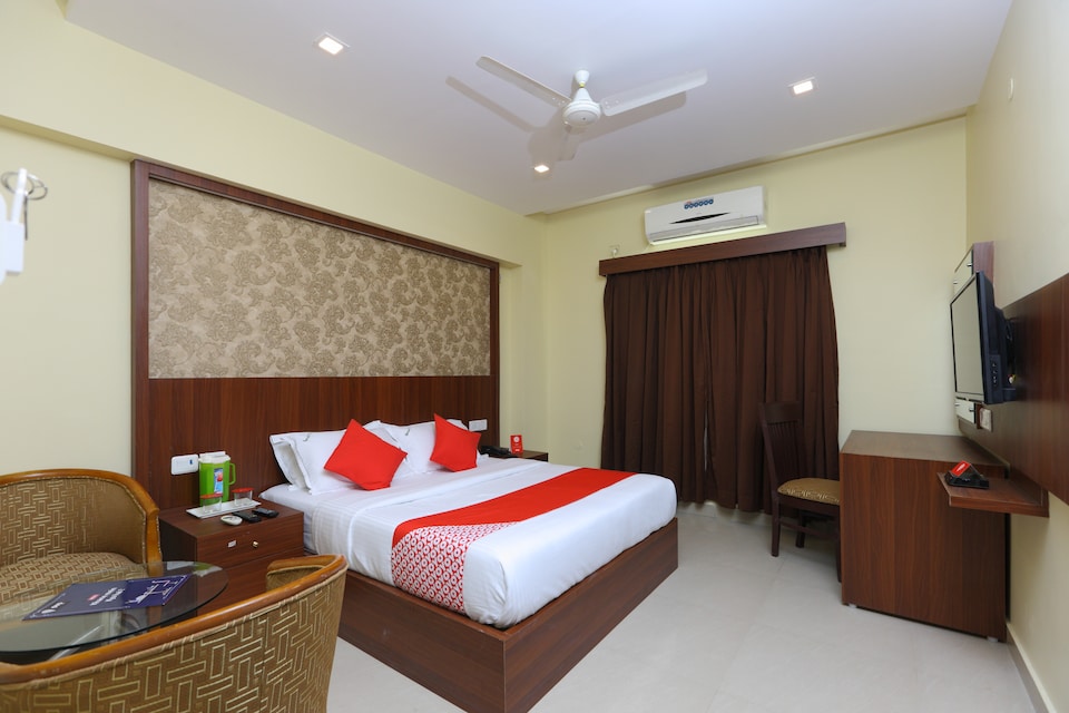 Capital O 10546 Parkway Inn, Siruseri, Chennai